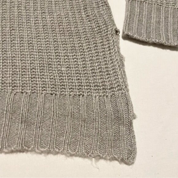 Ex-Girlfriend Womens Long Sleeve Sweater Cut Out Shoulders Size XL - Picture 16 of 16